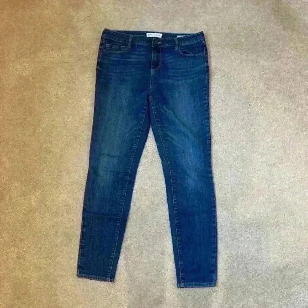 Bullhead mid rise skinniest blue jeans in size 29